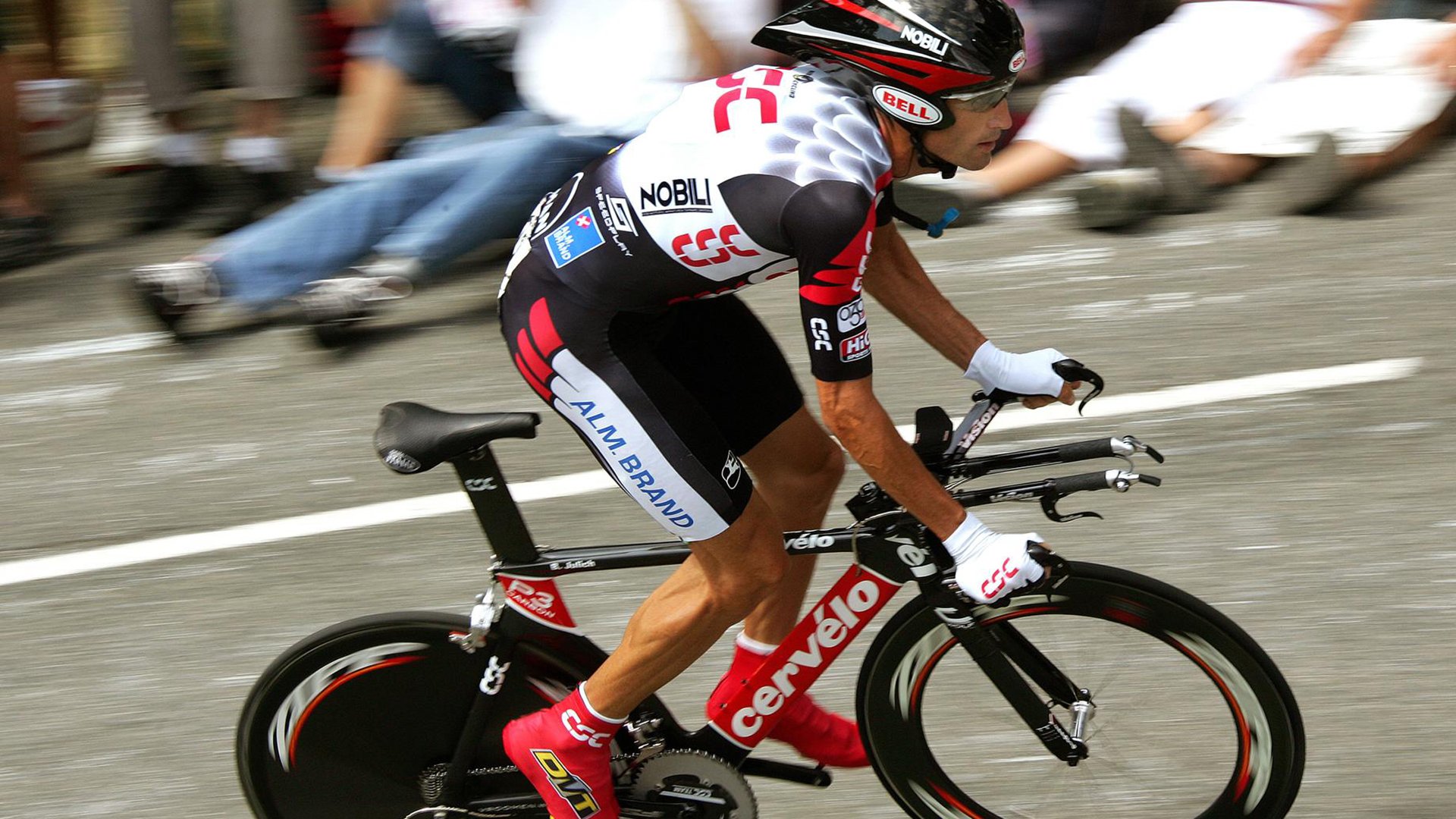 _多彩文化夜：融合音乐、舞蹈与运动的盛会_，多彩华夏舞蹈大赛